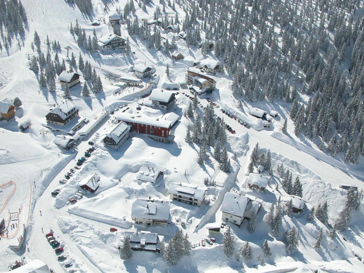 Familien und Jugendhotel Gstemmerblick Planneralm Exterior foto